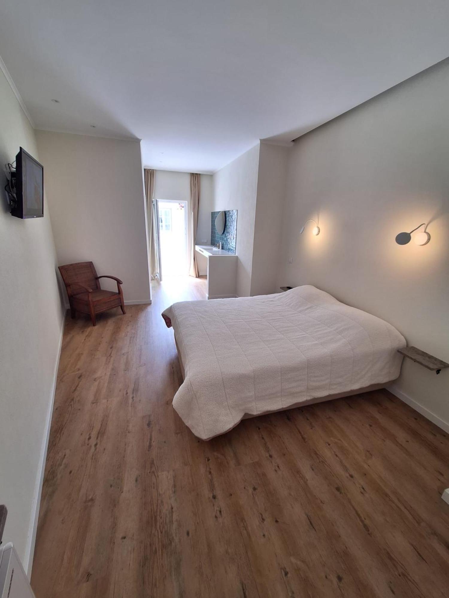 Santa Cruz - B&B Lagos Eksteriør billede